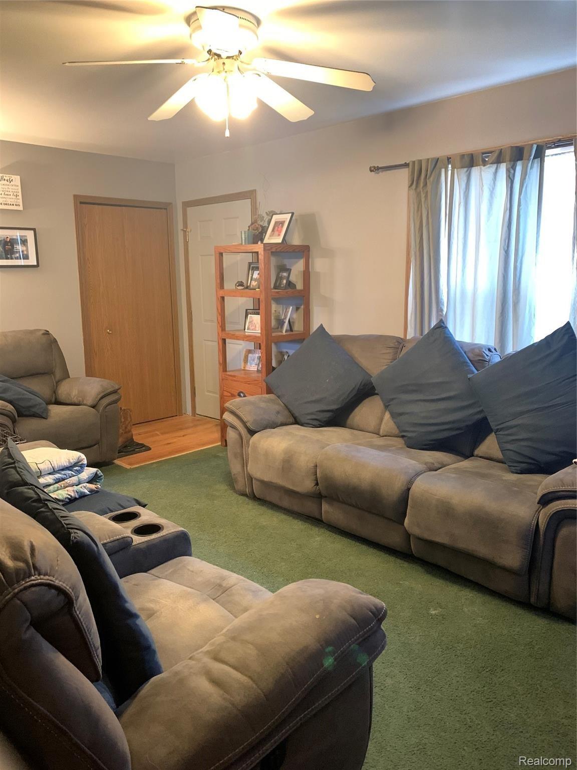 5254 Martus Road North Branch, MI 48461 - Photo 6 of 16 IMG_4678.jpg