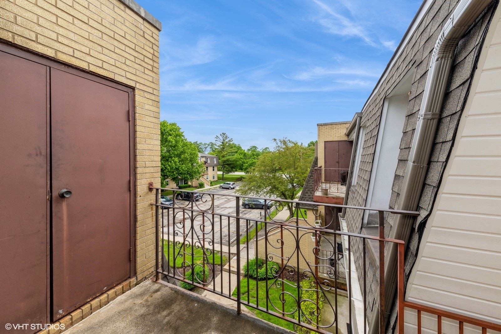 806 North River Road, Unit 3A Mount Prospect, IL 60056 - Photo 11 of 11 a view of a balcony with an outdoor space