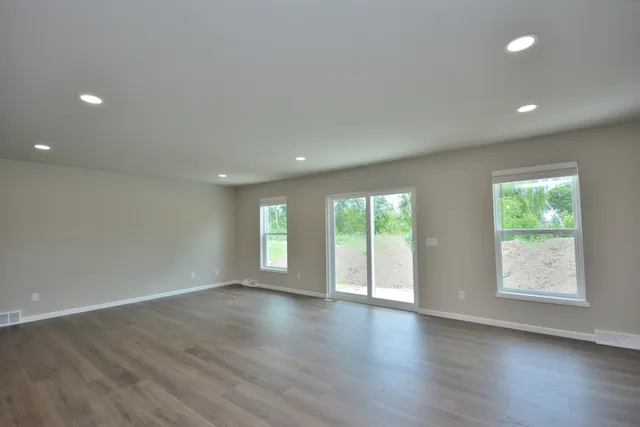 $519,900 | 710 5 Mile Road, Caledonia, WI 53402