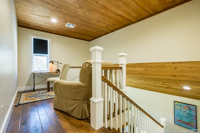 $1,650,000 | 10 Das Landing Lane, Fredericksburg, TX 78624