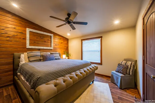 $1,650,000 | 10 Das Landing Lane, Fredericksburg, TX 78624