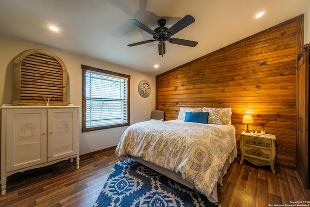 $1,650,000 | 10 Das Landing Lane, Fredericksburg, TX 78624