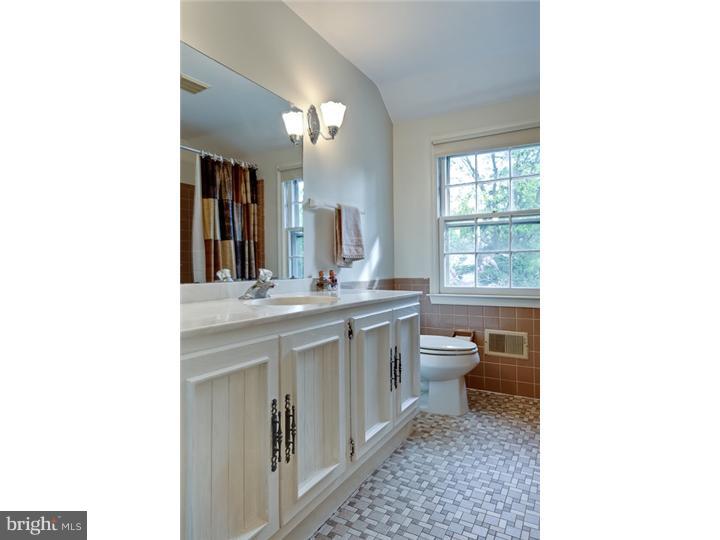 1010 Rymill Run Cherry Hill, NJ 08003 - Photo 19 of 22 Gallery Image 19