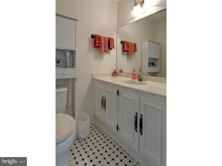 1010 Rymill Run Cherry Hill, NJ 08003 - Photo 9 of 22 Gallery Image 9