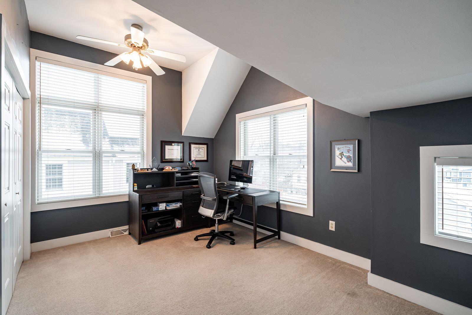 1847 Vel R. Phillips Avenue, Unit B Milwaukee, WI 53212 - Photo 24 of 34 Spacious Upper Level Bedroom