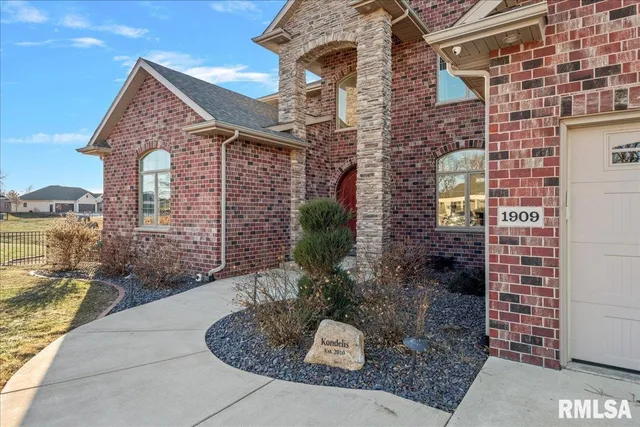 $1,475,000 | 1909 Fieldstone Court, Chatham, IL 62629