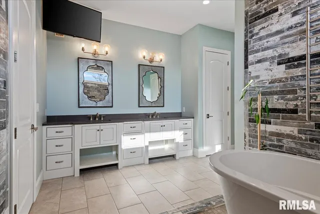 $1,475,000 | 1909 Fieldstone Court, Chatham, IL 62629