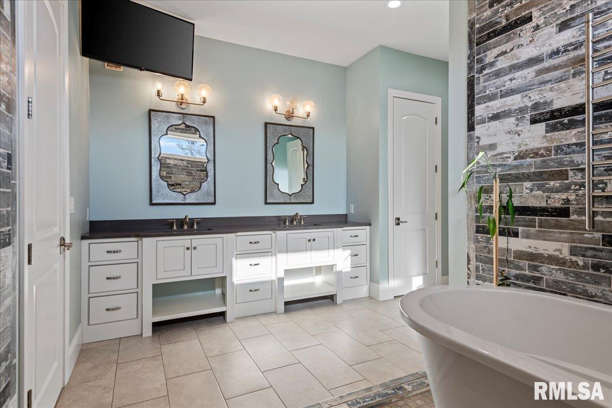 1909 Fieldstone Court Chatham, IL 62629 - Photo 41 of 95