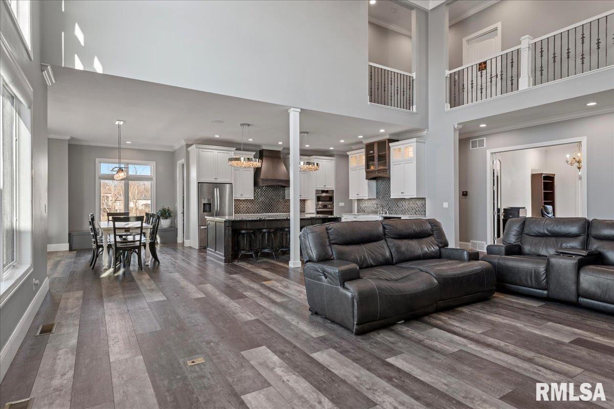 1909 Fieldstone Court Chatham, IL 62629 - Photo 8 of 95