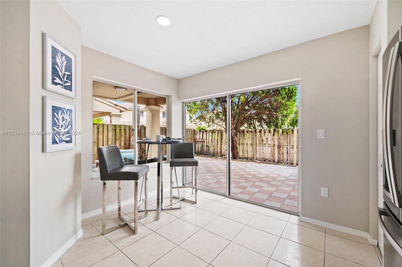 7425 Southwest 164th Court Miami, FL 33193 - Photo 13 of 33