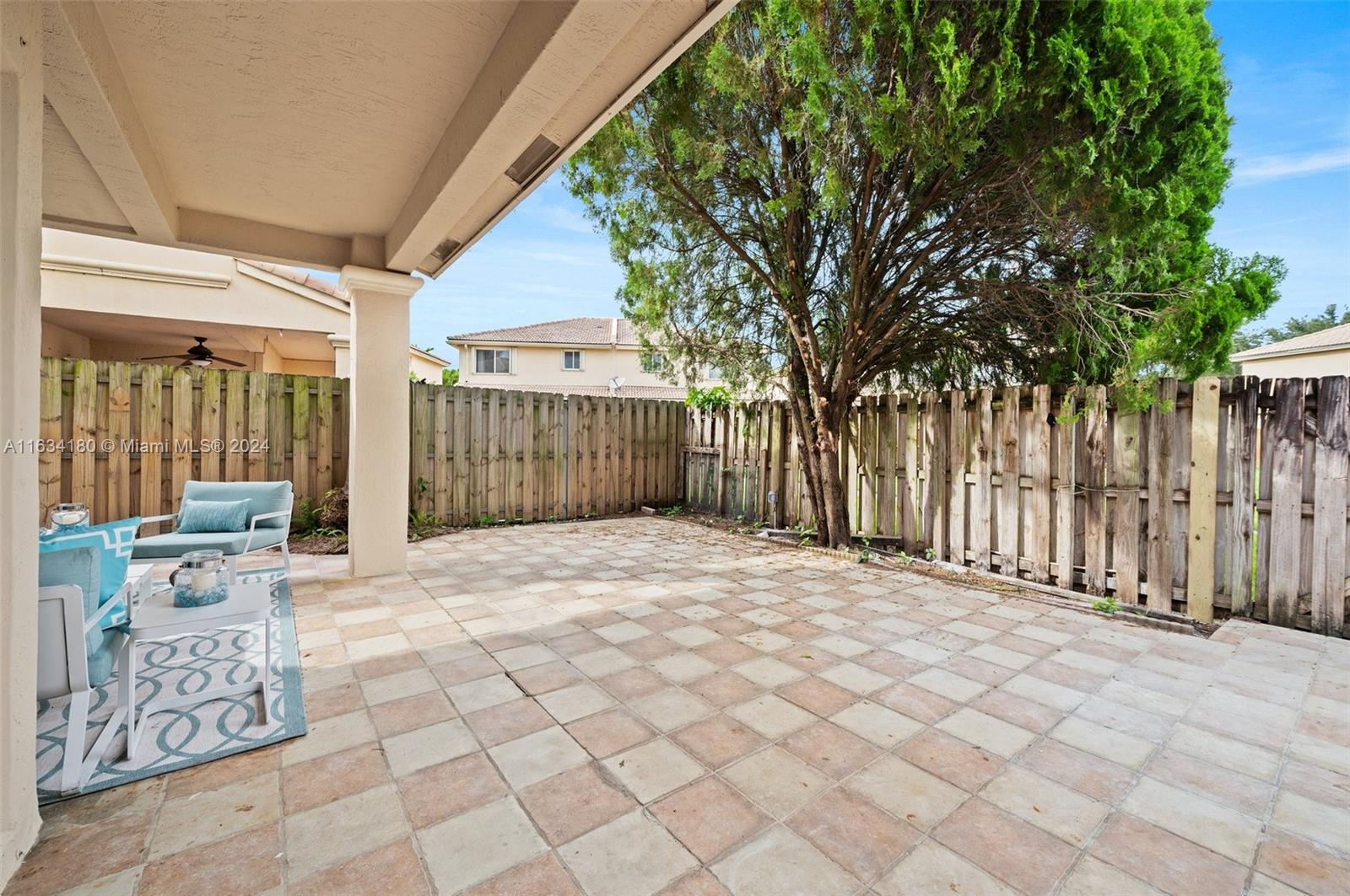 7425 Southwest 164th Court Miami, FL 33193 - Photo 25 of 33