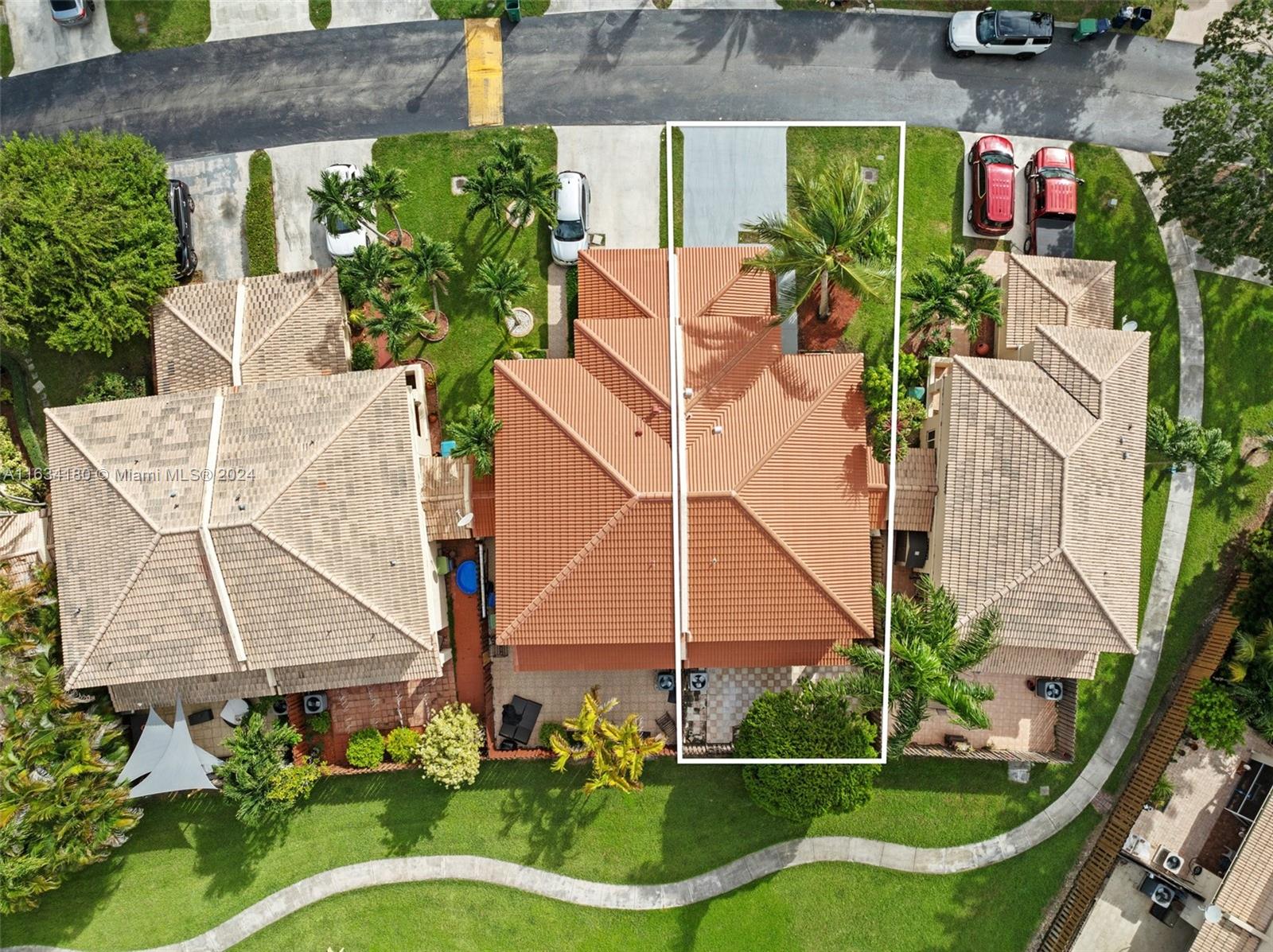 7425 Southwest 164th Court Miami, FL 33193 - Photo 29 of 33