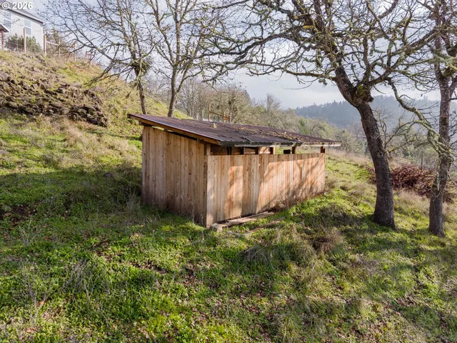 $549,500 | 3257 Northeast Follett Street, Roseburg, OR 97470