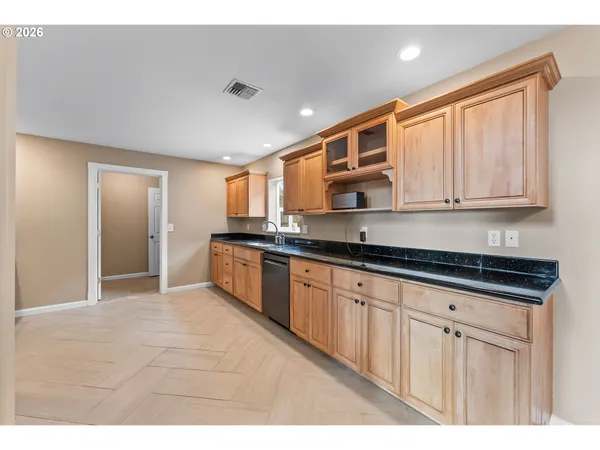 $535,000 | 3257 Northeast Follett Street, Roseburg, OR 97470