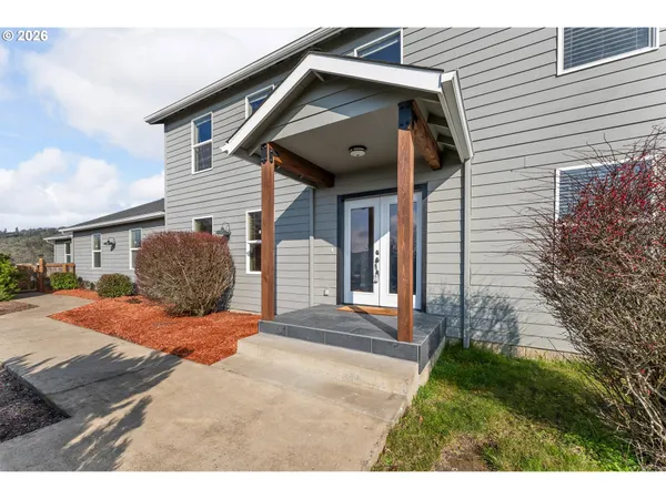 $535,000 | 3257 Northeast Follett Street, Roseburg, OR 97470