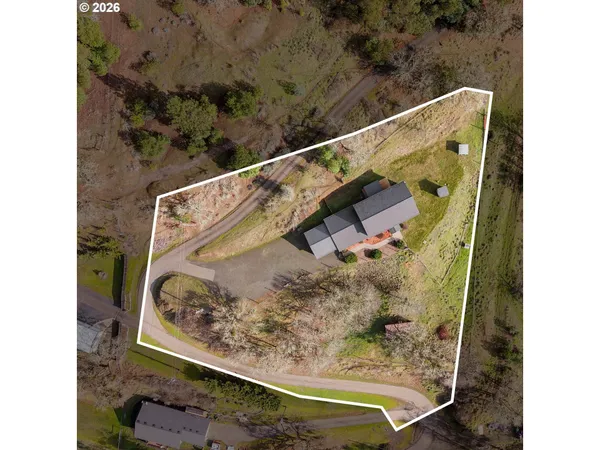 $535,000 | 3257 Northeast Follett Street, Roseburg, OR 97470