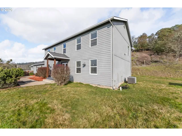 $549,500 | 3257 Northeast Follett Street, Roseburg, OR 97470