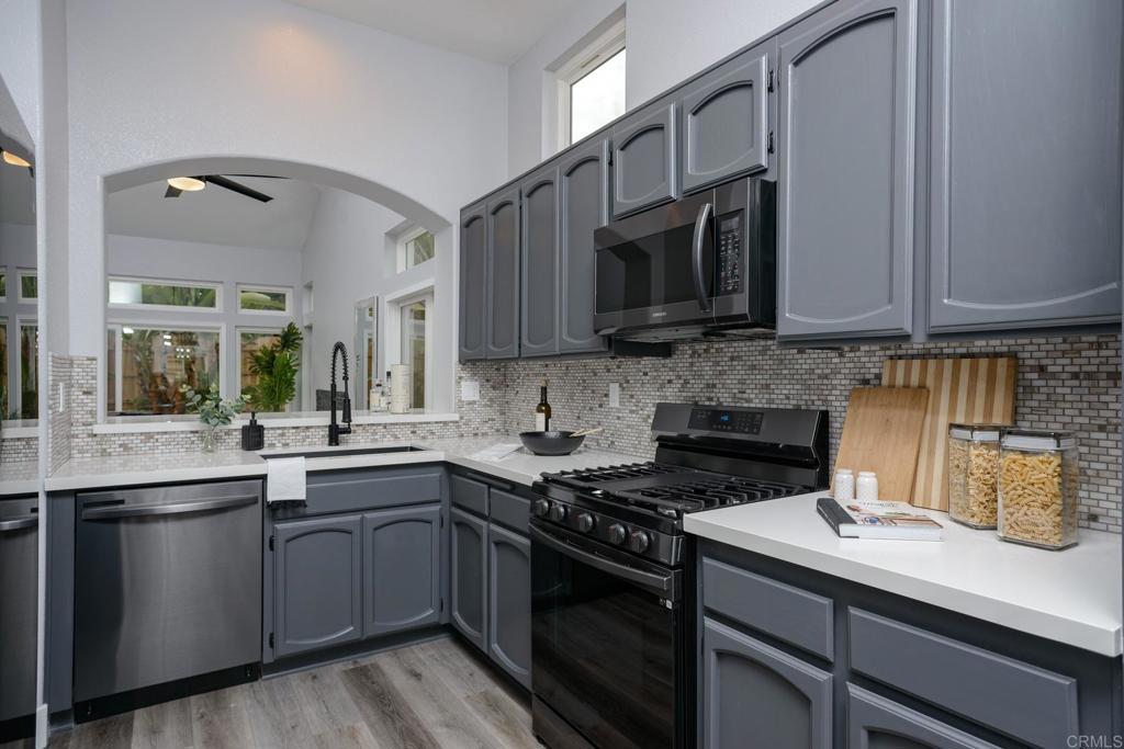 3762 Via Del Rancho Oceanside, CA 92056 - Photo 8 of 69