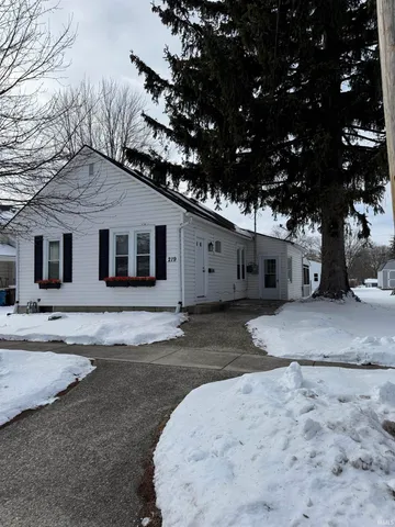 $189,000 | 219 Center Street, Auburn, IN 46706