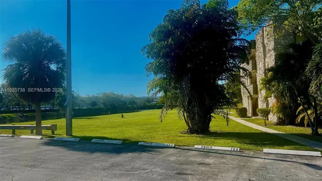 $2,000 | 8325 Southwest 72nd Avenue, Unit 112C, Miami, FL 33143