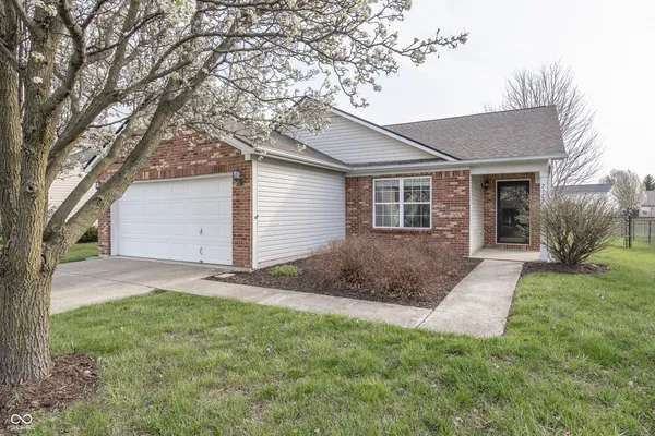 $294,000 | 7123 North Lyndhurst Crossing, McCordsville, IN 46055