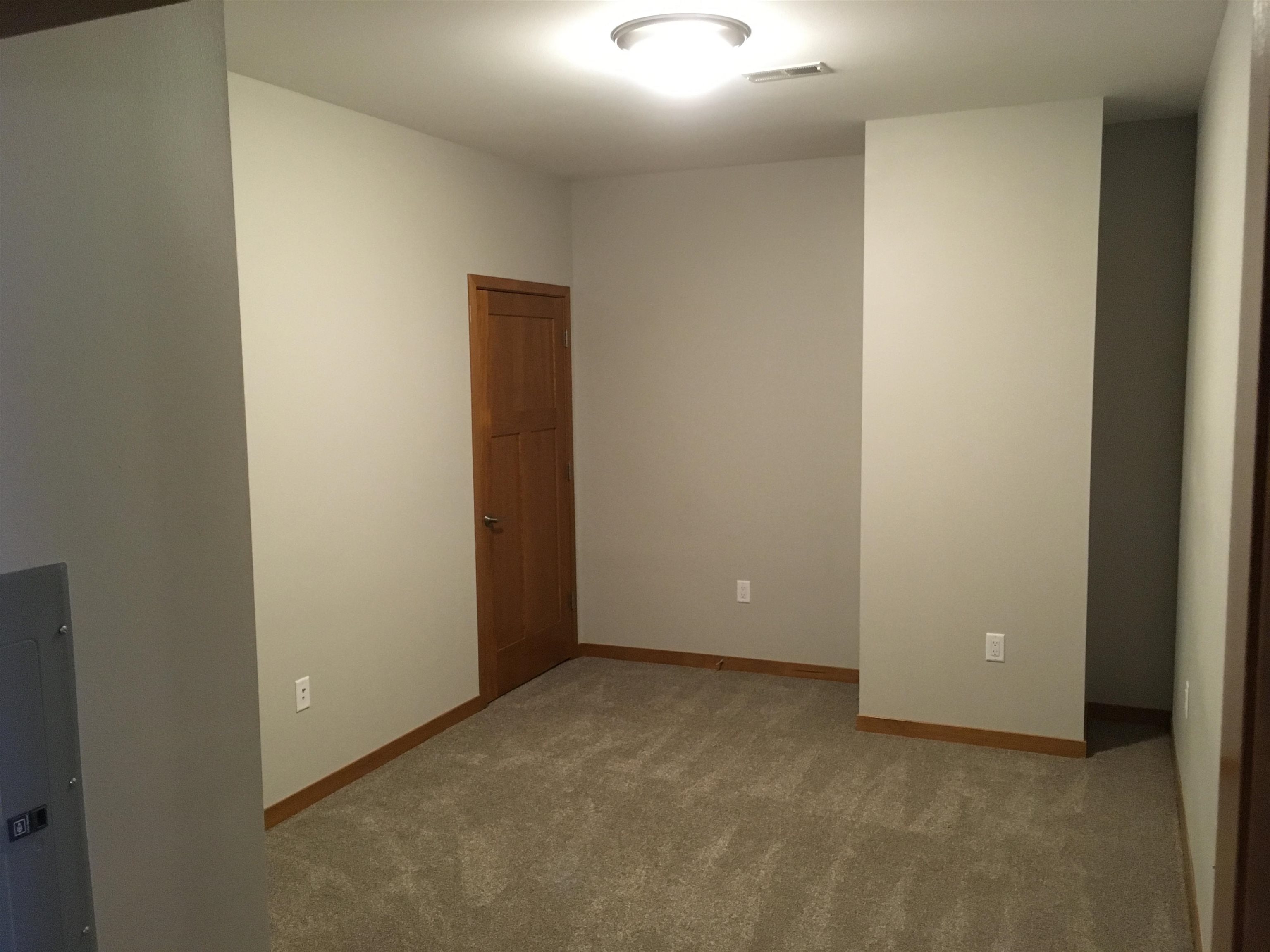 625 North Segoe Road, Unit 404 Madison, WI 53705 - Photo 11 of 24