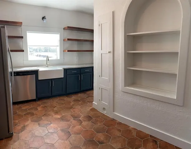 $1,750 | 1004 West 2nd Avenue, Corsicana, TX 75110