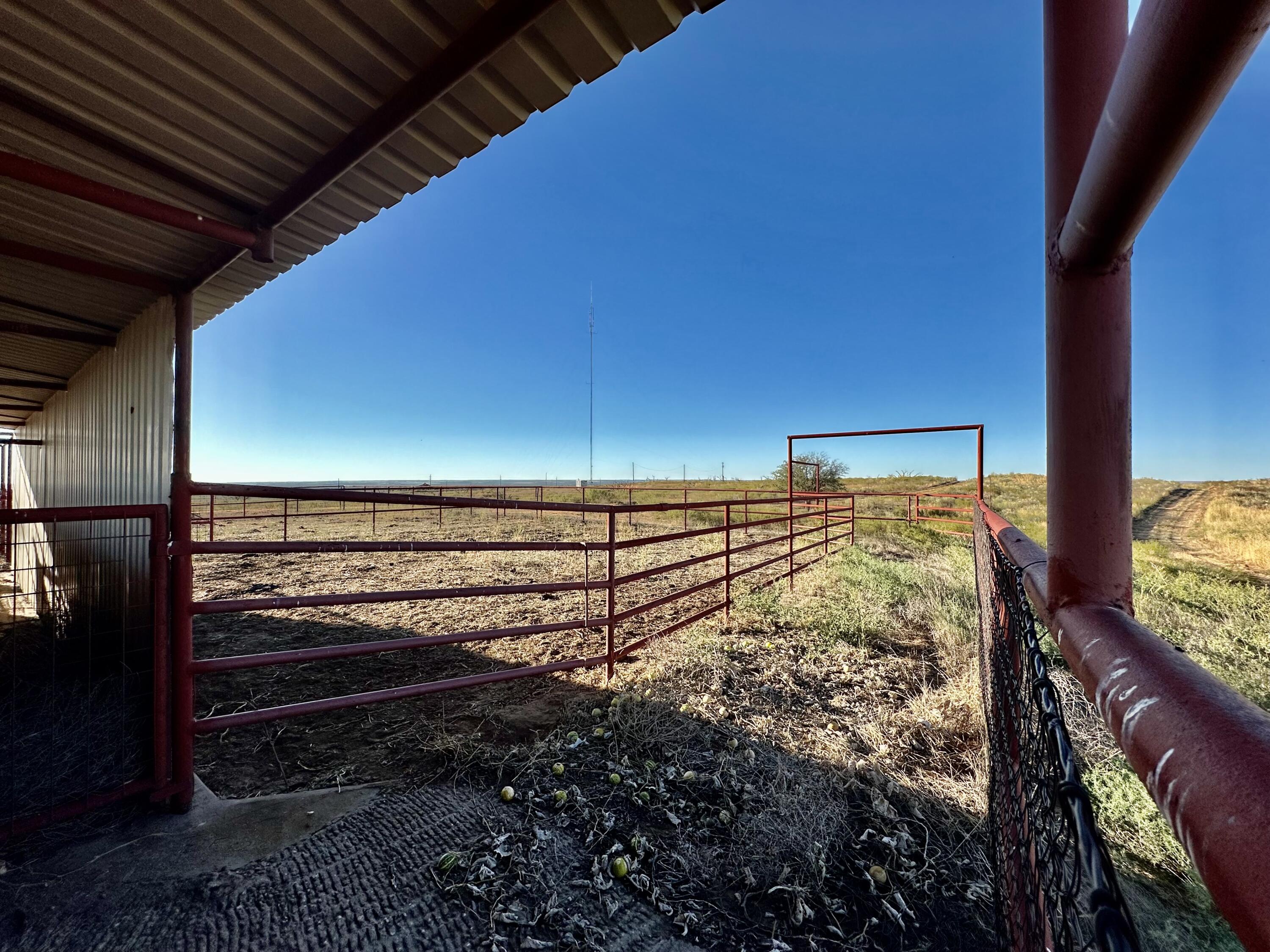 1041 Fm Memphis, TX 79245 - Photo 62 of 72 a view of a room