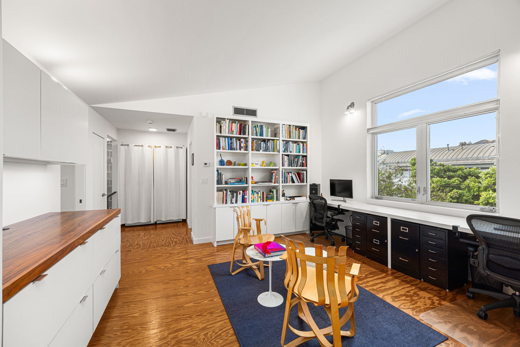 5811 Rose Street Houston, TX 77007 - Photo 26 of 38 This space can easily flex into a secondary home office, or even a third bedroom with the easy addition of only one wall.
