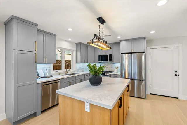 $2,598,000 | 543 Minnesota Avenue, San Jose, CA 95125