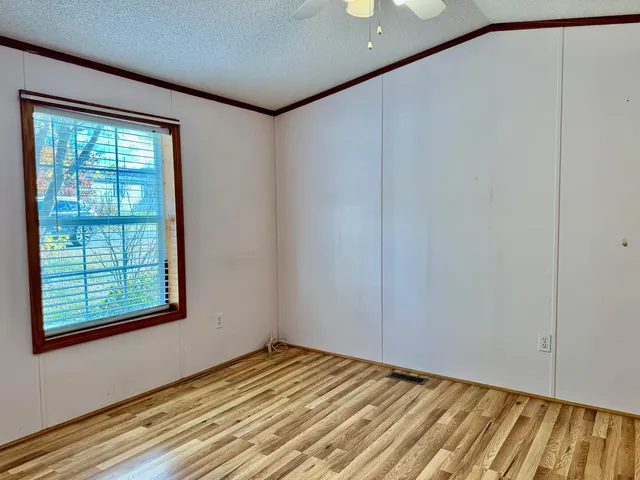 $109,900 | 4 Earl Avenue, Winchester, NH 03470