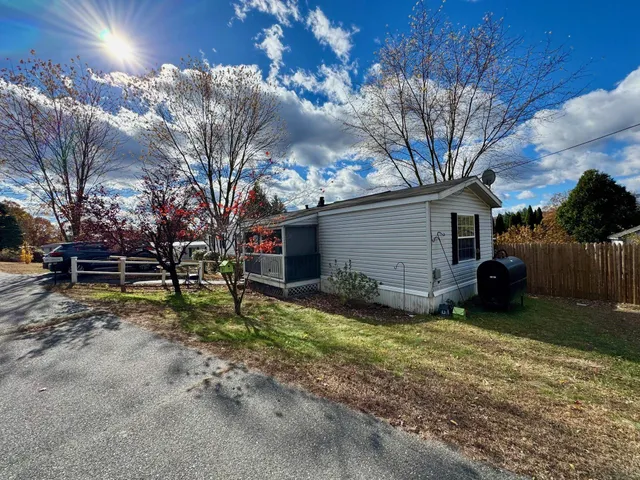 $109,900 | 4 Earl Avenue, Winchester, NH 03470