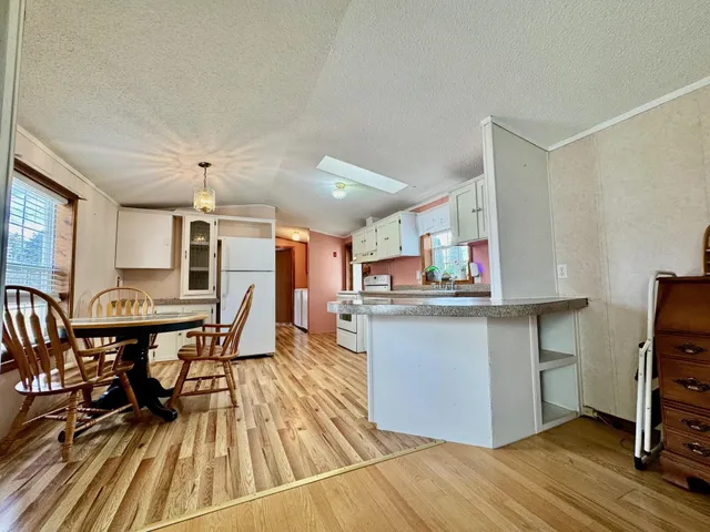 $109,900 | 4 Earl Avenue, Winchester, NH 03470