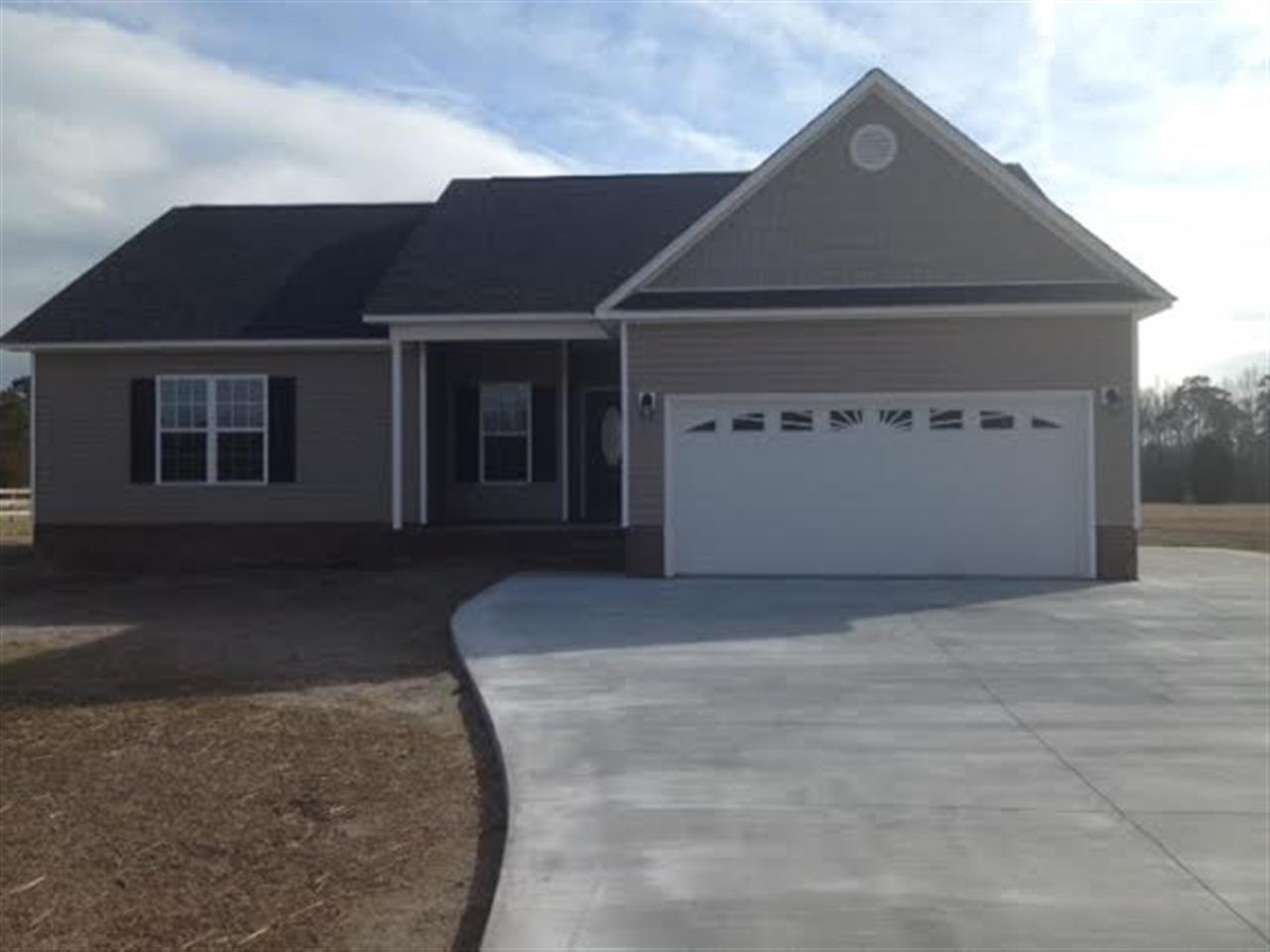 192 Great Neck Landing Road Hubert, NC 28539 - Photo 1 of 15 Primary Photo