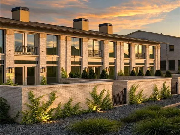 $820,000 | 240 Rolison Way, Fayetteville, GA 30214