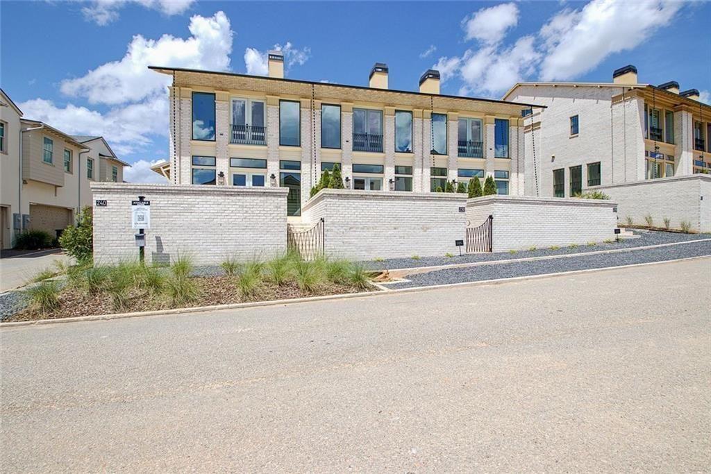 240 Rolison Way Fayetteville, GA 30214 - Photo 2 of 66