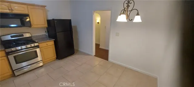 $2,795 | 2818 South Bronson Avenue, Unit B, Los Angeles, CA 90018