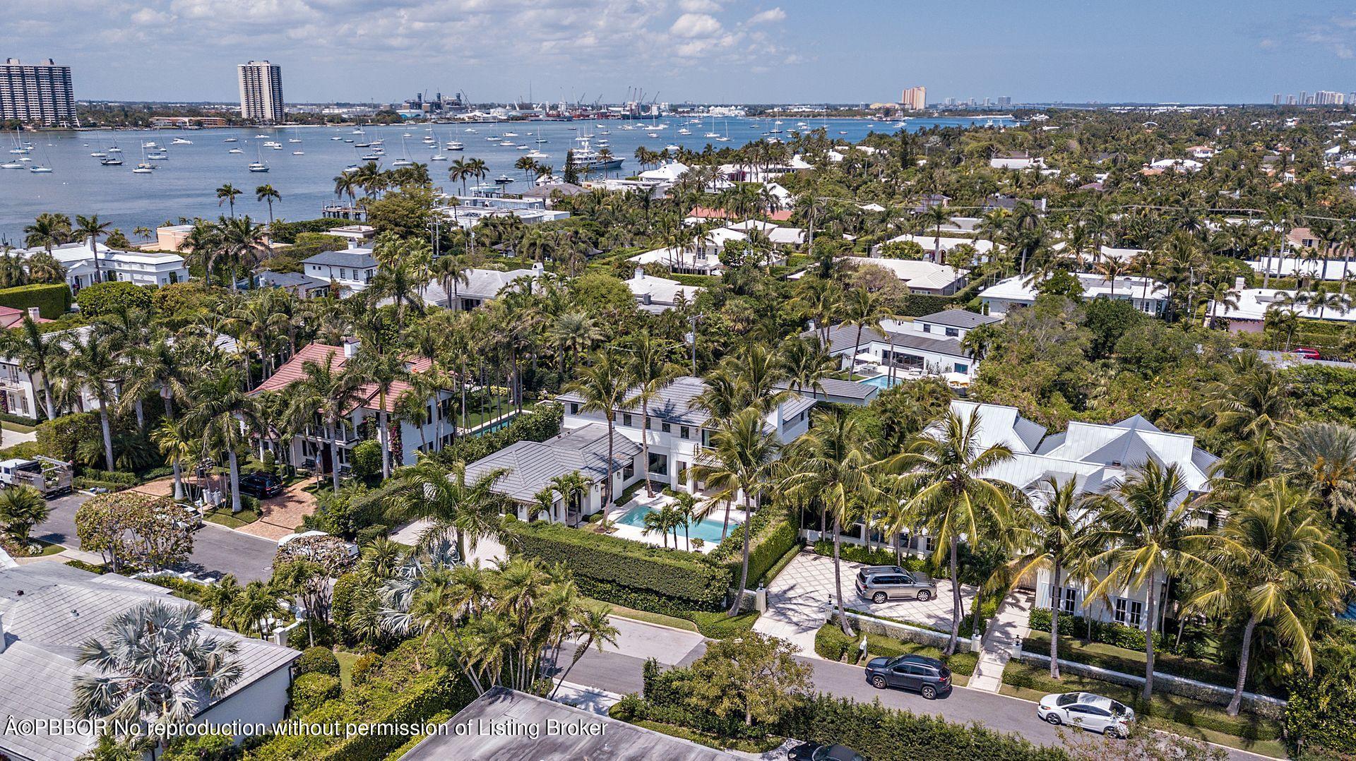 325 Garden Road Palm Beach, FL 33480 - Photo 52 of 57 a view of a city