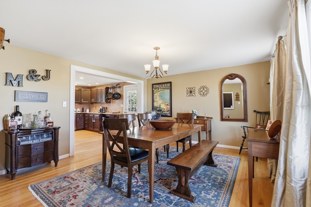 23 Bellmore Road Framingham, MA 01702 - Photo 3 of 37
