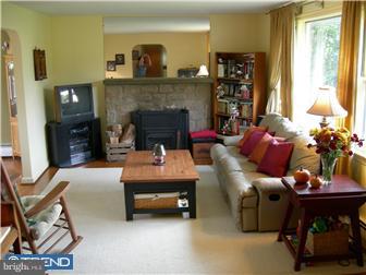 805 Upper State Road Chalfont, PA 18914 - Photo 10 of 12 Living Room