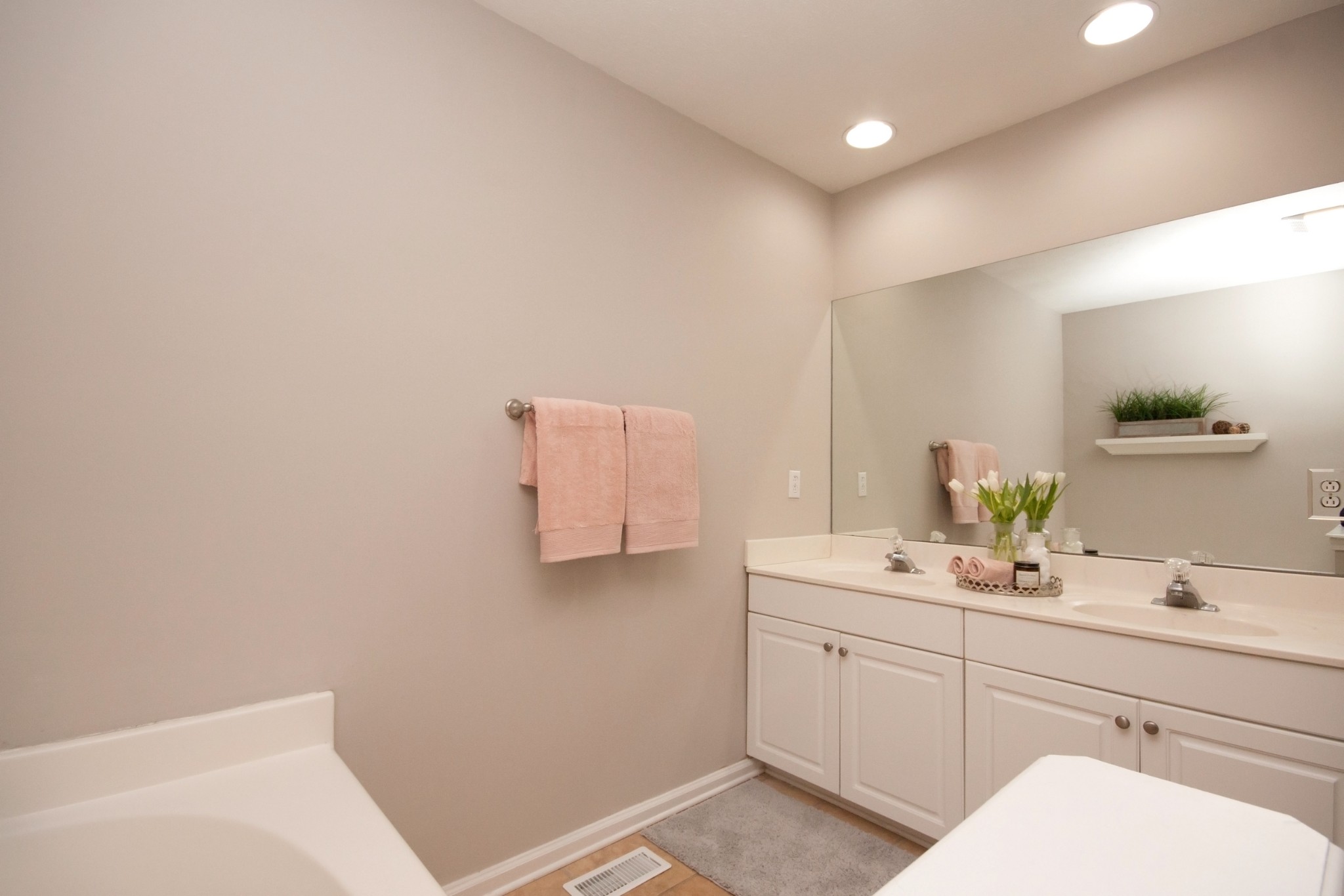 524 Windy Road Mount Juliet, TN 37122 - Photo 18 of 35 a bathroom with a sink a toilet and mirror