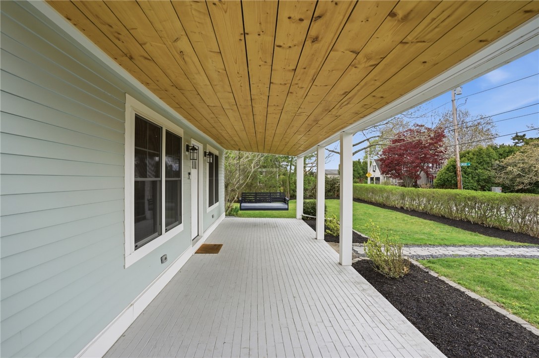 8 Emery Road Warren, RI 02885 - Photo 2 of 24