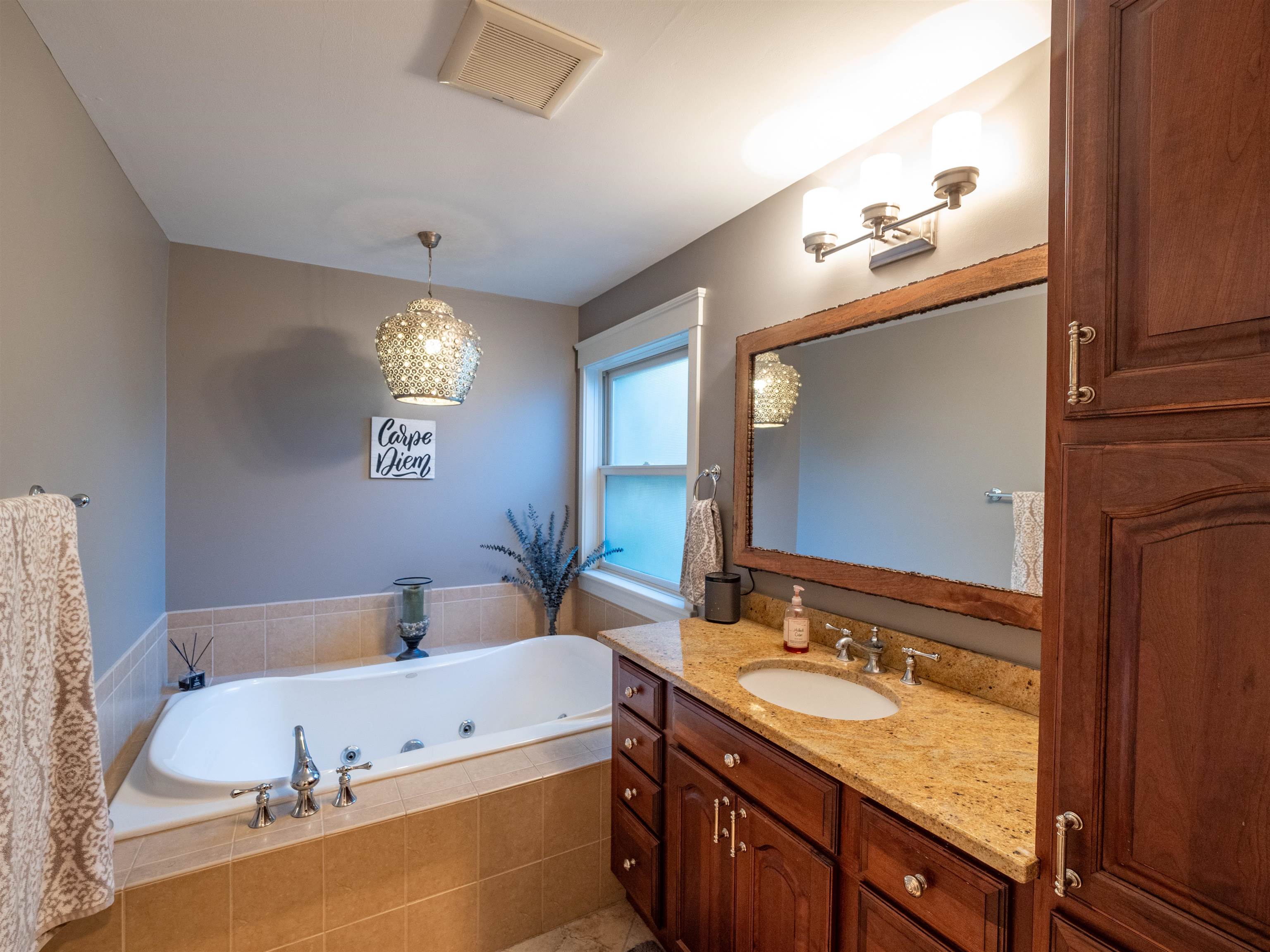 580 Murphys Road, Unit 2A Hartford, VT 05059 - Photo 17 of 40