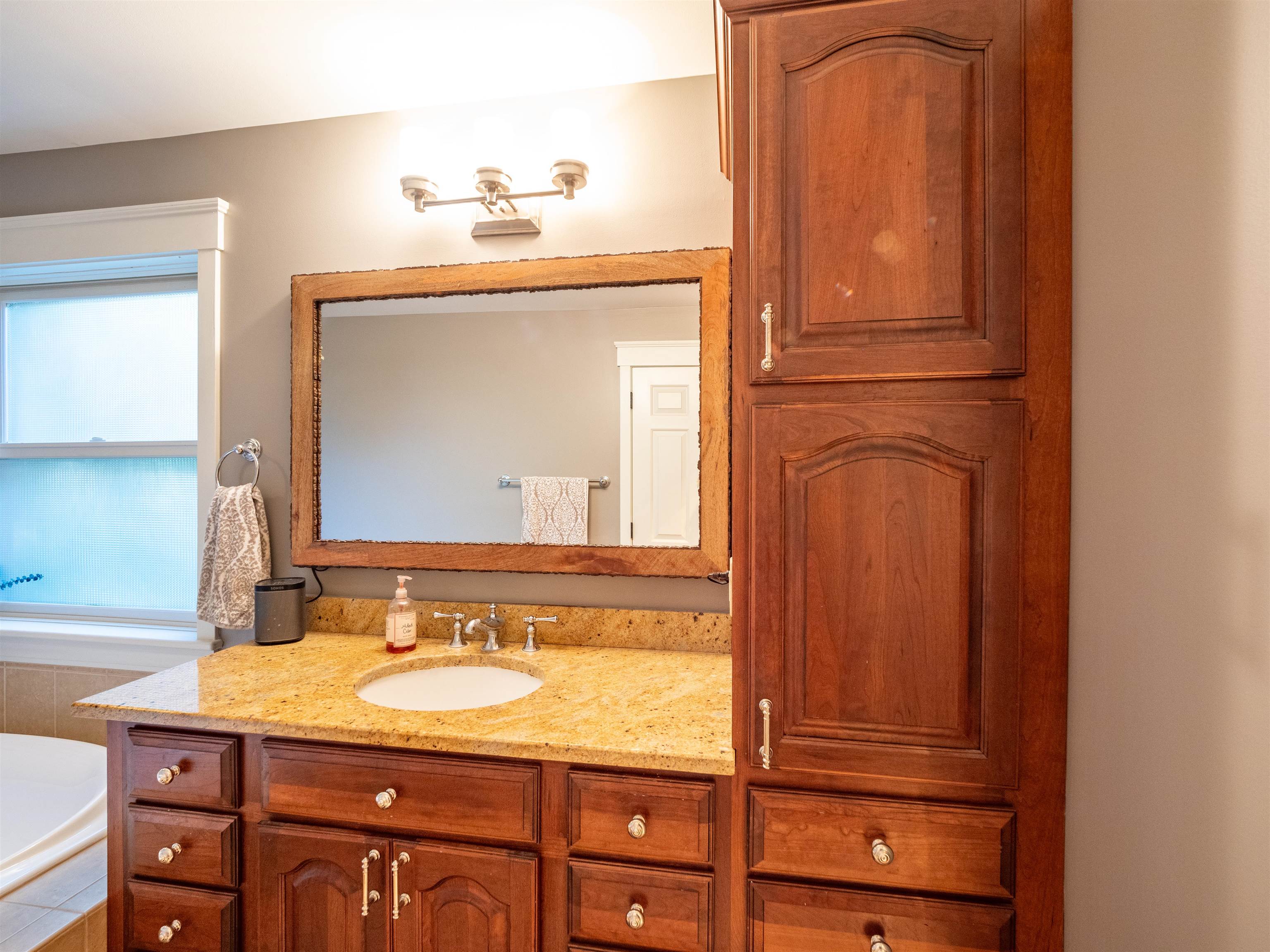 580 Murphys Road, Unit 2A Hartford, VT 05059 - Photo 19 of 40