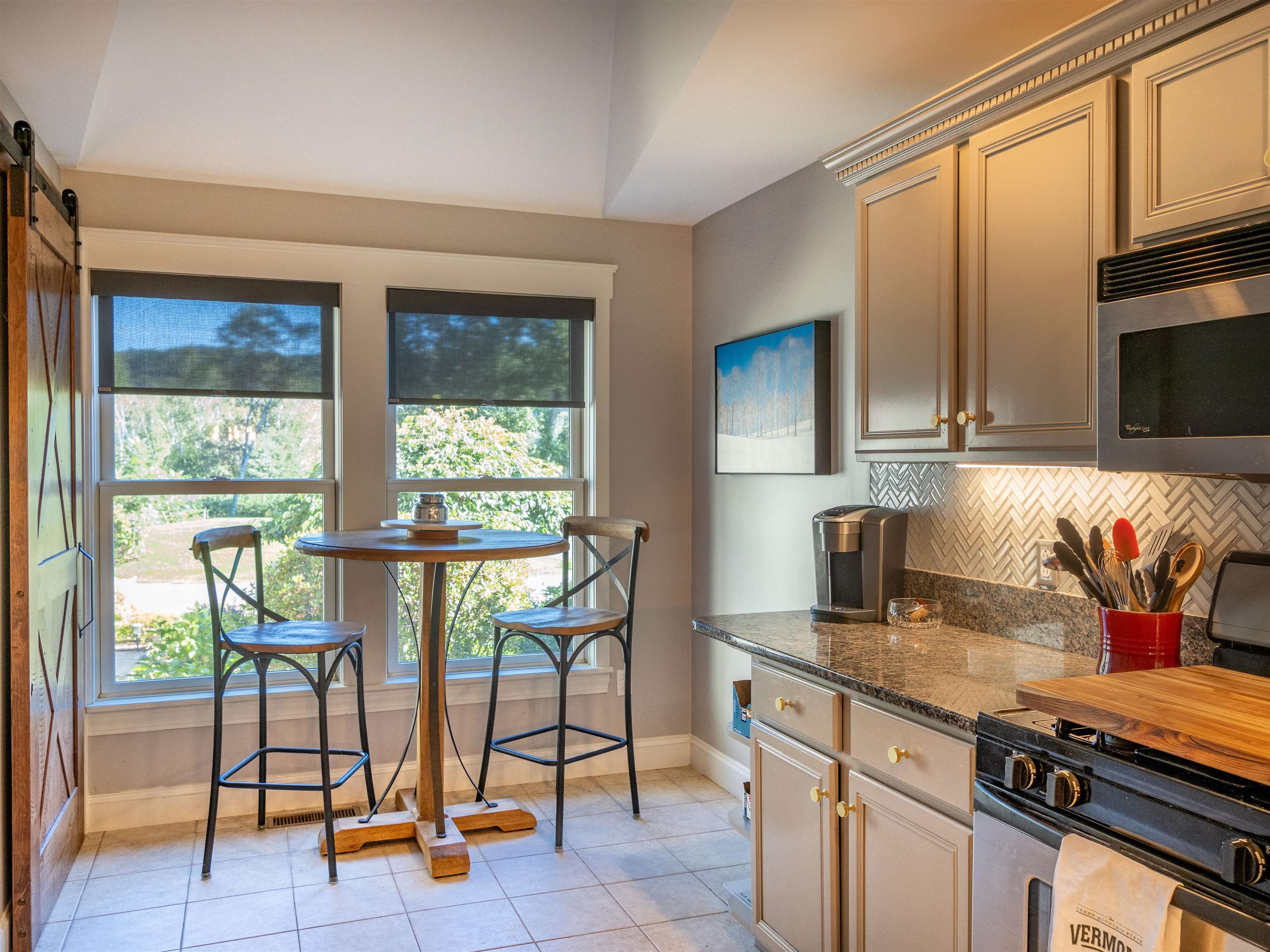 580 Murphys Road, Unit 2A Hartford, VT 05059 - Photo 7 of 40