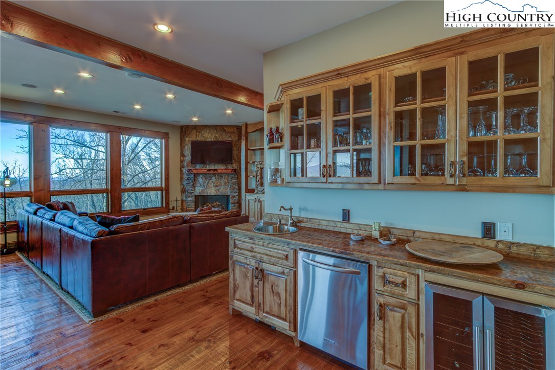 422 Pepperroot Road Boone, NC 28607 - Photo 4 of 12 Gallery Image 4