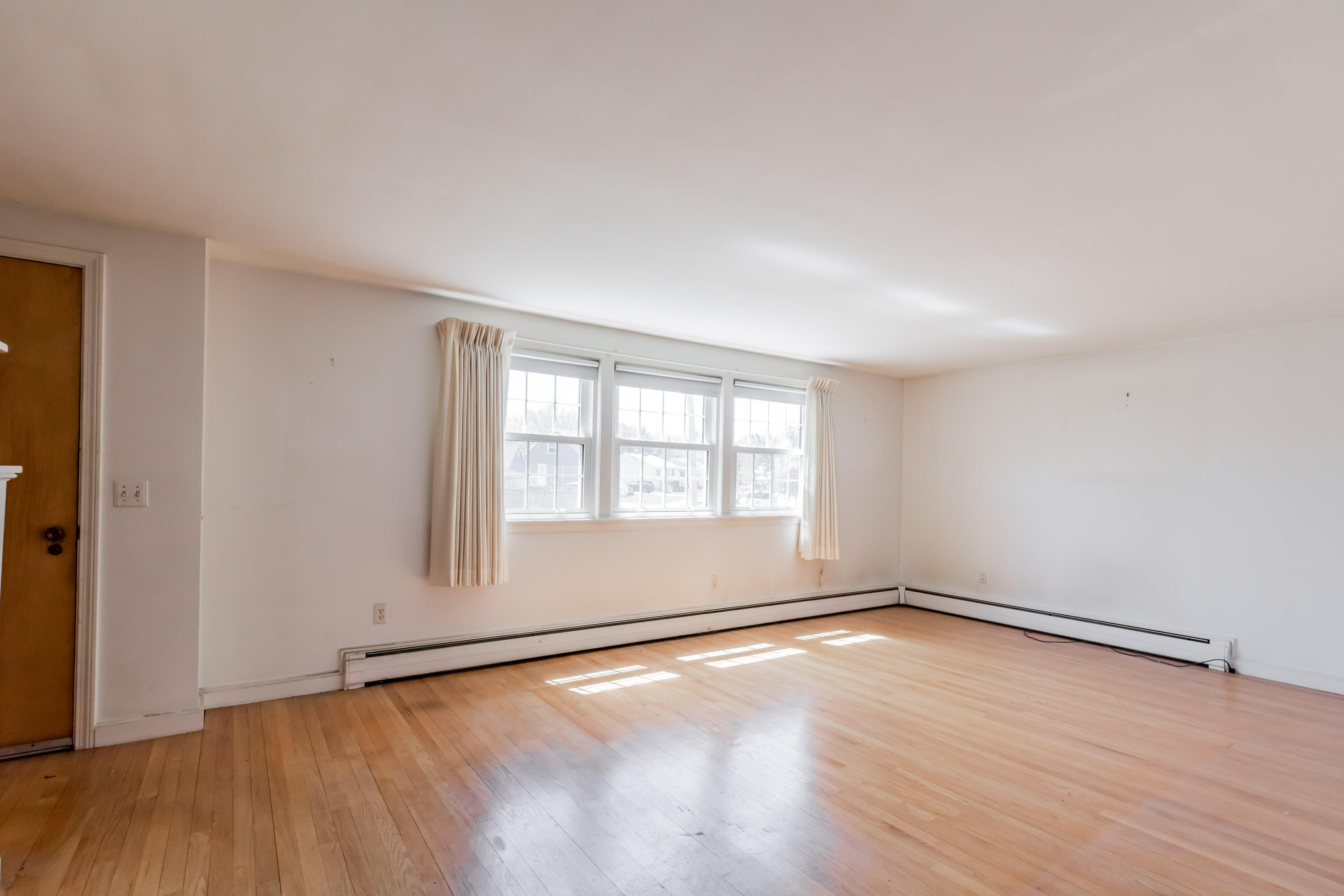 27 Samuel Road Portland, ME 04103 - Photo 17 of 51 20220511ms-82018