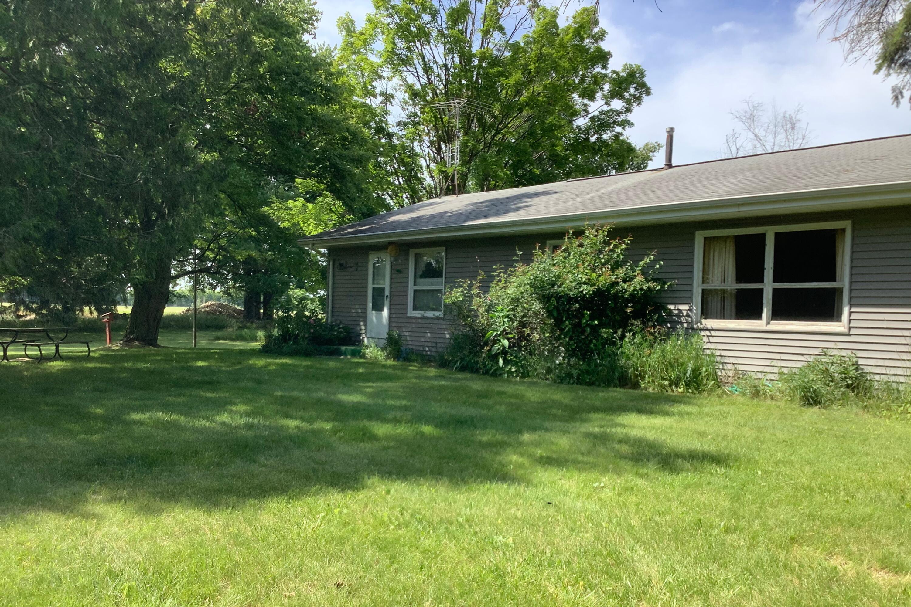 2980 Deaner Road Northeast Edmore, MI 48829 - Photo 4 of 23 4