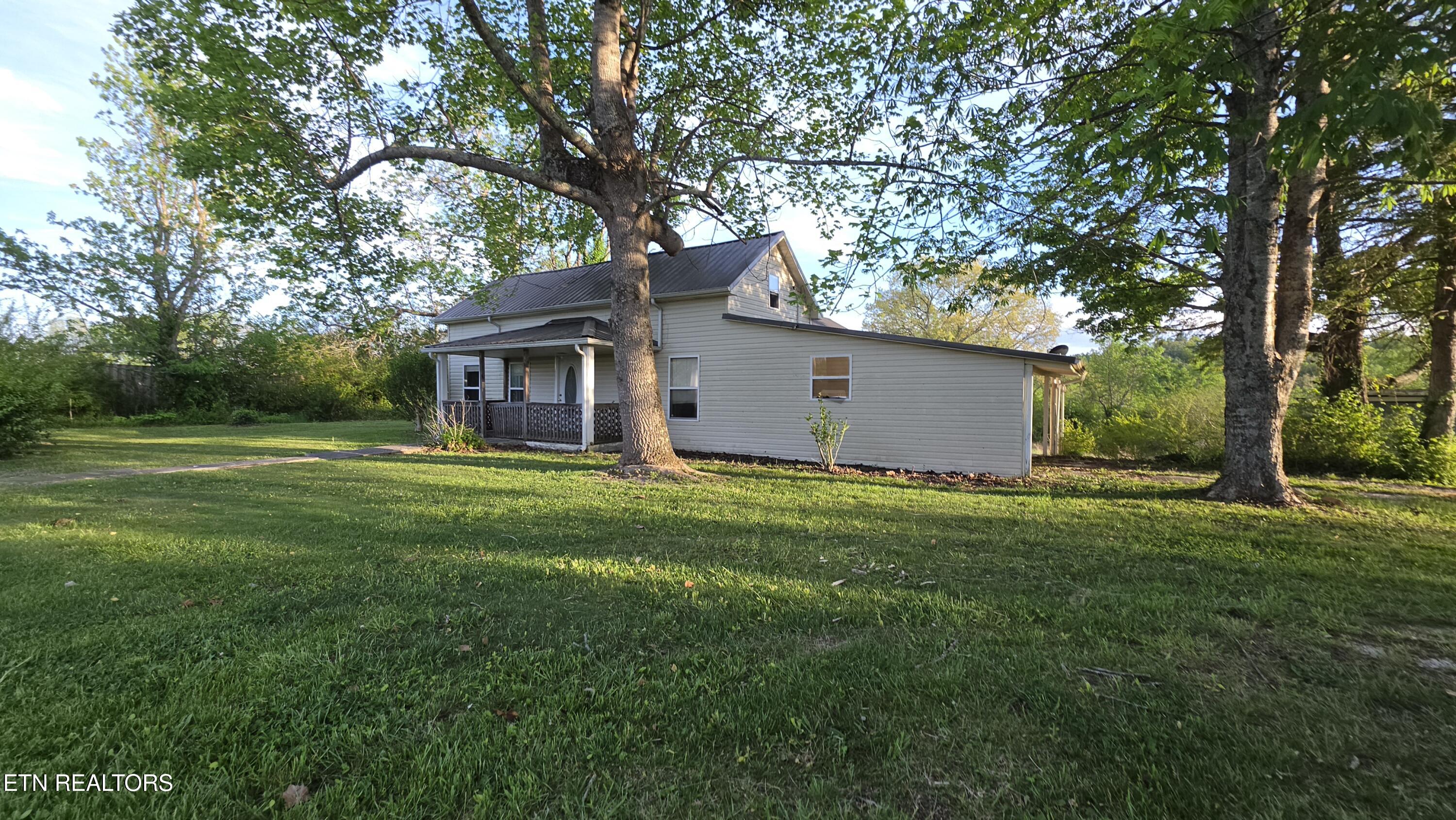671 Williams Creek Road Oneida, TN 37841 - Photo 2 of 52 20260417_191713