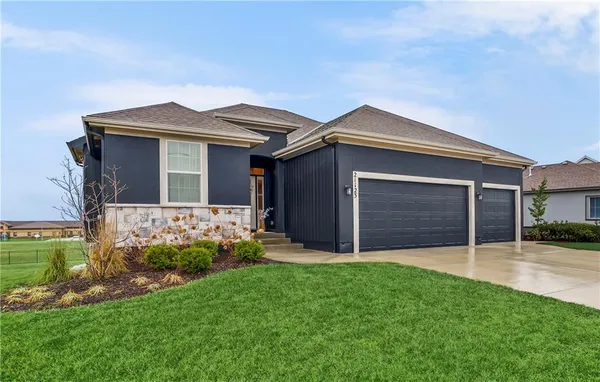 $610,000 | 21123 West 186th Ter Spring Hill, Spring Hill, KS 66083